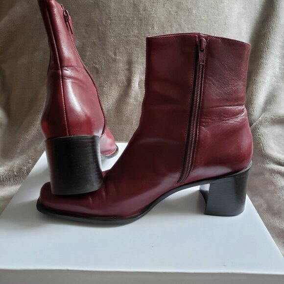 EUC - Artura Chiang Red Wine Ankle Boots (7.5 M) - Picture 3 of 10